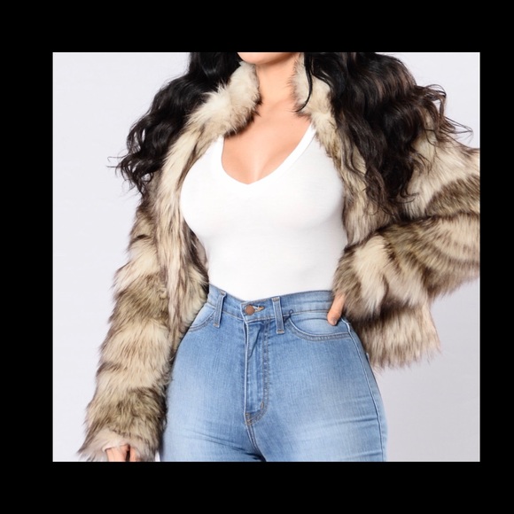 Fashion Nova Medium Size waist length fur coat - Picture 2 of 6